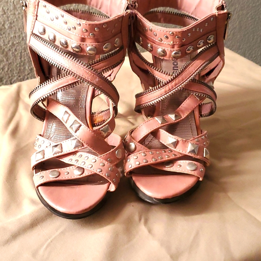 Women's Pink heels